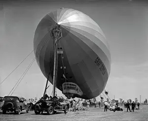 Oldtime Prints: 1920s 1930s AUGUST 1929 GRAF ZEPPELIN PASSENGER AIRSHIP AT MINES FIELD LOS ANGELES CA USA