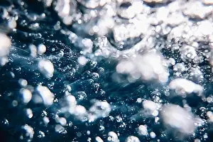 Bubbles Prints: Abstract Bubbles in Water, Air Bubbles Water Background