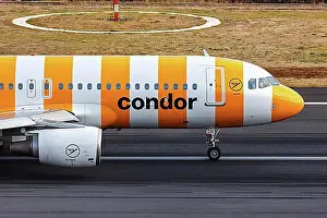 Identification Prints: An Airbus A320 aircraft of Condor with the registration D-AICU at Madeira Airport