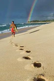 Adult Sonly Prints: An Amazing Rainbow Over Rocky Point On The North Shore Of Oahu, Hawaii