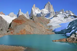 Berg Prints: Amazing sunrise view of Fitz Roy mountain