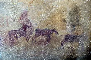 Mountain Chain Prints: Ancient rock art, drawings of the San people