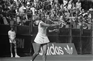 August Prints: Anefo photo collection. National Tennis Championships Scheveningen; FINALES ELLIE Kessies Apple in Aktie