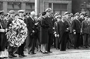 Commemoration Prints: Anefo photo collection. Commemoration at the National Monument on Dam Square in the presence of the Royal Couple