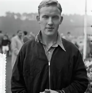 Dutch Prints: Anefo photo collection. Cups Dutch hockey team. J. W. van Erven Leee. October 14, 1956