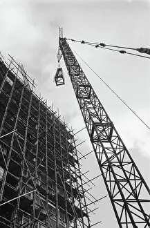 Foot Prints: Anefo photo collection. Disassembly of climbing crane from height of 42m to the ground Amstelveen