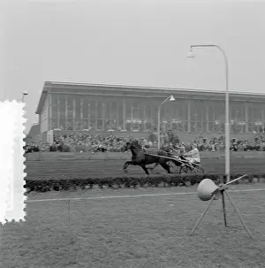 January Prints: Anefo photo collection. Draverijen Hilversum