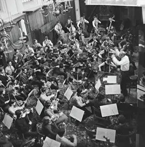 Bergen Prints: Anefo photo collection. Dutch Student Orchestra in Bergen