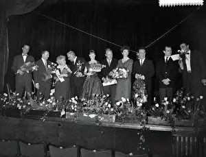 Amsterdam Prints: Anefo photo collection. Farewell family average in the small room of the Concertgebouw