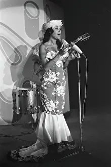 Hawaiian Prints: Anefo photo collection. Fashion show in the Amsterdam Hilton Hotel