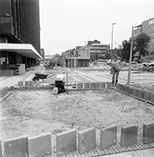 Amsterdam Prints: Anefo photo collection. Finish inputs Metro station Weesperplein in Amsterdam Ornamental paving