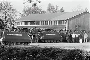 Fourth Prints: Anefo photo collection. Fourth day hostage school in Bovensmilde; Armored vehicles in Bovenmilde