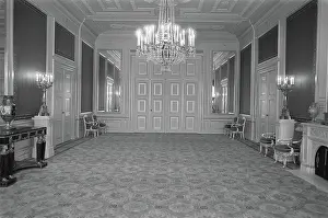 Balcony Prints: Anefo photo collection. Interiors of RESTAURED PALACE Noordeinde; The balcony room