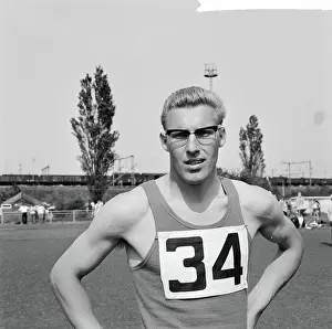 Athletics Prints: Anefo photo collection. International athletics competitions