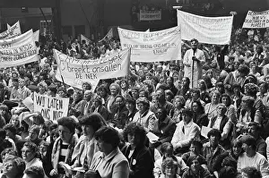 Anefo photo collection. Manifestation in The Hague against austerity in family care in Houtrusthallen