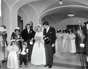 August Prints: Anefo photo collection. Marriage Anneke Gronloh with Wim Jaap van de Laan