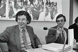 Cook Prints: Anefo photo collection. Meeting Federation Council FNV; Cook (left) and Frans Drabbe
