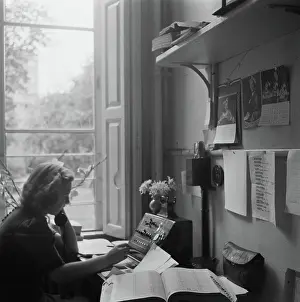 Hague Prints: Anefo photo collection. Ministry of 1813. Telephone exchange. 1945. The Hague