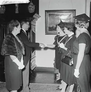 Reception Prints: Anefo photo collection. New Year's reception by mayor of Hall in the Stedelijk Museum