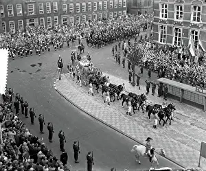 Carriage Prints: Anefo photo collection. Opening States General