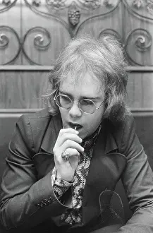 Anefo photo collection. Pop singer Elton John in the Netherlands; Elton John, head. 17 February 1971