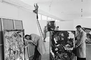 Exhibition Prints: Anefo photo collection. Preparation in the Stedelijk Museum of Summer Exhibition 1962