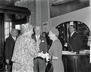 Anniversary Prints: Anefo photo collection. Queen Juliana present at fifty anniversary Association of Dutch municipalities v