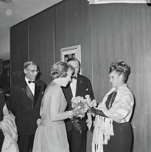 Beatrix Prints: Anefo photo collection. Soiree de Bonne Volonte 1963 in Hilton Hotel in Amsterdam
