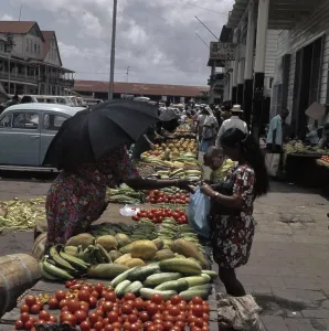 Market Prints: Anefo photo collection. Suriname (street images)