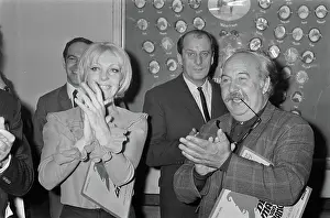 Carry Prints: Anefo photo collection. 'The man of La Mancha' continues