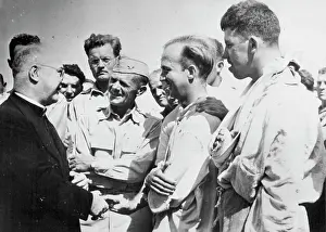 1944 Prints: Archbishop Spellman Chats With U