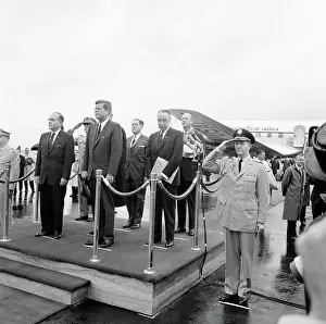 Secret Prints: Arrival ceremony for Roberto F