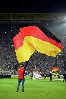 North Rhine Westphalia Prints: Atmospheric choreography with flag-wavers