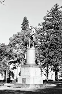Navy Prints: in austalia sydney the antique statue of captain cook in hyde park