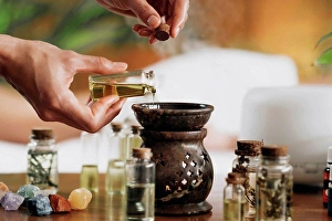 Fragrance Prints: Ayurveda aromatherapy with essential oil diffuser