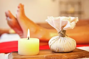 Lighted Prints: Ayurveda massage