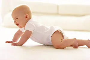 Month Prints: Baby crawling