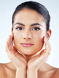 Foundation Prints: Beauty, woman and cosmetics with wellness