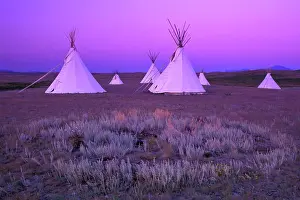 Sage Prints: Blackfeet Tipi Camp, at Lodgepole Gallery, Browning, Montana, USA PUBLICATIONxNOTxINxFRA