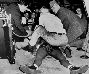 Compete Prints: Boxer Dies during about -- Lieut