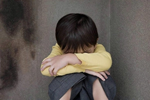 Orient Prints: Boy crying in a corner