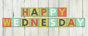 Rustikal Prints: Bunte Blechschilder - Happy Wednesday Colorful tin signs - Happy Wednesday Copyright: xZoonar