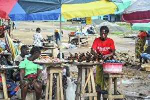 Livelihood Prints: Buying and Selling on a busy Monrovia - Gbarnga Highway