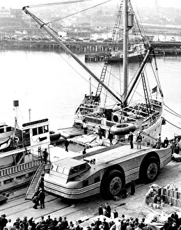 Boston Prints: Byrd expedition snow cruiser finally reaches ship Boston
