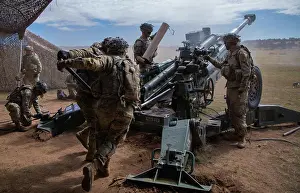 Artillery Prints: Cannon crew members with 2nd Battalion