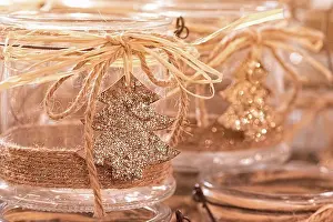 Glitter Prints: Christmas decoration in a shop