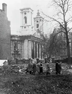 Westminster Prints: Eight C.I.D. men on the bomb site looking for the scone stone