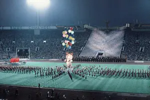 Stadium Prints: Closing ceremony of the Moscow's Olimpic Games