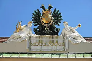 Decorations Prints: Coat of arms of the house of Pallavicini on the cornice of Palais Pallavicini