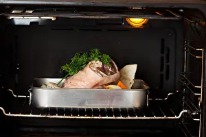 Kochen Prints: Cooking, oven, pork knuckle, oven
